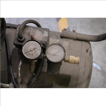 Central Pneumatic 10 Gallon  Air Compressor