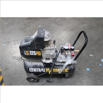 Central Pneumatic 8 Gallon Rolling Air Compressor