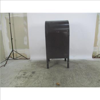 Chainstrom Standing Mailbox