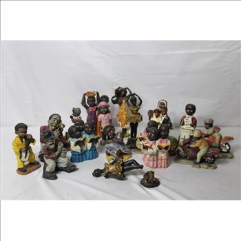Character Figurines 17 Pieces