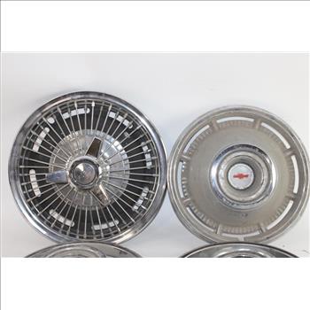 Chevrolet Hubcaps, 5 Pieces