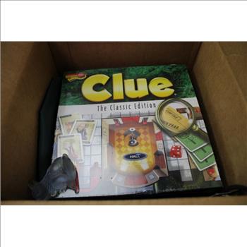 Children's Books - Hatchet, Holes, And More, 5 Pieces With Clue Game And Drawstring Bag