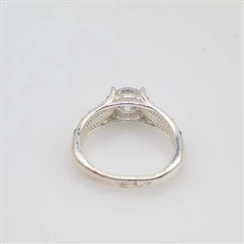 Clear Stone Fashion Ring