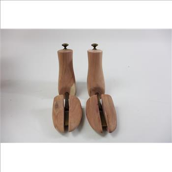 Cobbler's Choice Cedar Boot Tree