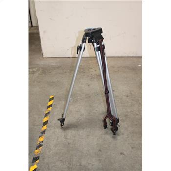 Cst Berger Construction Tripod