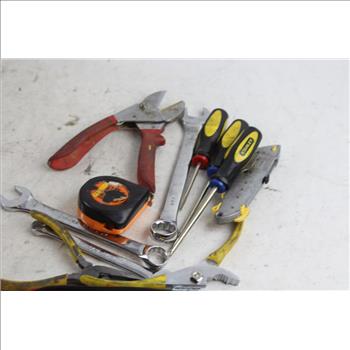 Cumberland Concepts All Purpose Zipper Bag Filled With Hand Tools