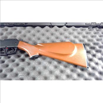Daisy Airsoft Rifle With Case