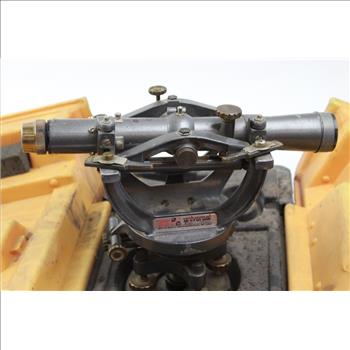 David White Universal 8300 Level Transit With Case