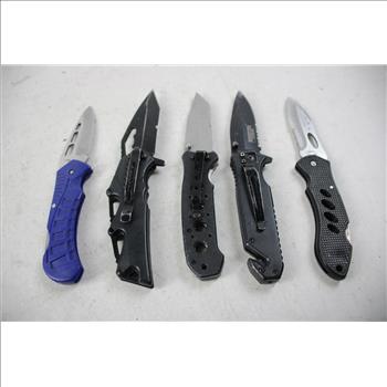 Defender Xtreme And Other Knives, 5 Pieces