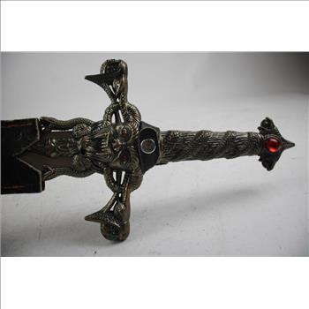 Detailed Handle With Gem Stainless Sword
