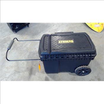 DeWalt 15 Gallon Rolling Tool Box