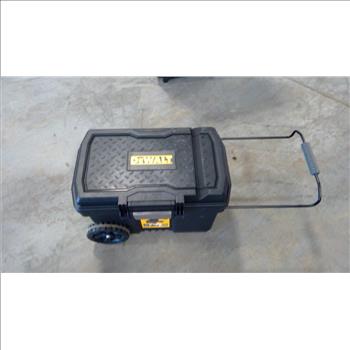 DeWalt 15 Gallon Rolling Tool Box