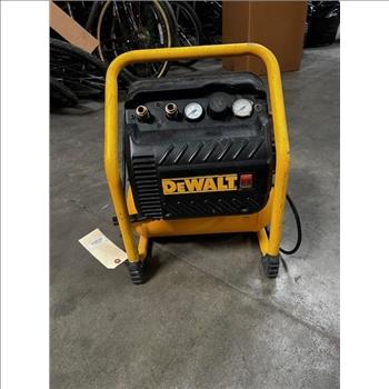 DeWalt 2.5 Gallon Air Compressor