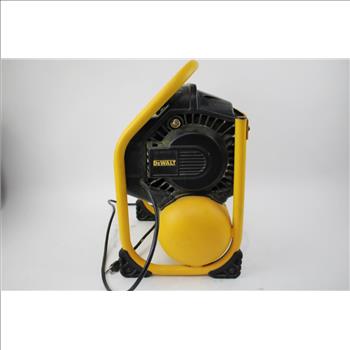Dewalt 2.5 Gallon Portable Electric Heavy Duty 200 PSI Quiet Air Compressor