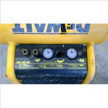 DeWalt 4.5 Gal Air Compressor