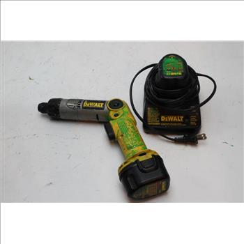Dewalt 7.2V Heavy Duty Cordless Screwdriver With Accessories