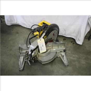 DeWalt Compound Miter Saw