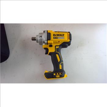 DeWalt Cordless Impact Wrench Kit