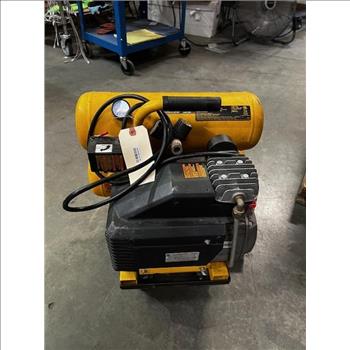 DeWalt D55153 Air Compressor