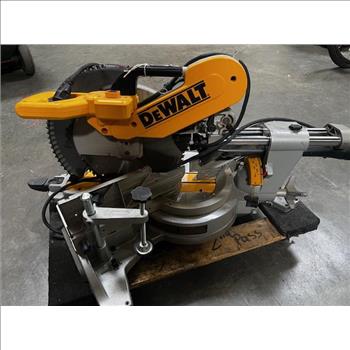 DeWalt DWS780 12 In. Double Bevel Sliding Compound Miter Saw