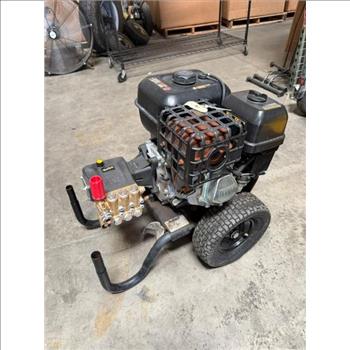 DeWalt Gas Powered Pressure Washer - MISSING HANDLE