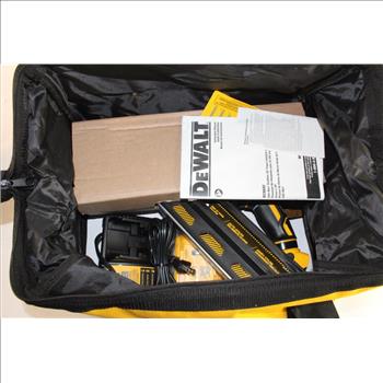 DeWalt Paper Collated Framing Nailer Kit