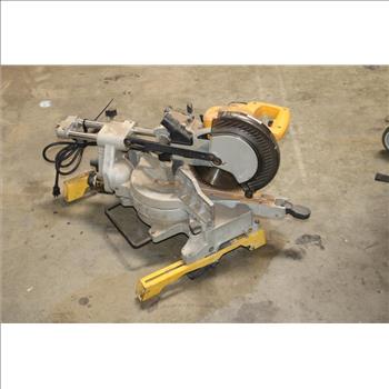 DeWalt Sliding Compound Miter Saw