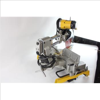 DeWalt Sliding Compound Miter Saw