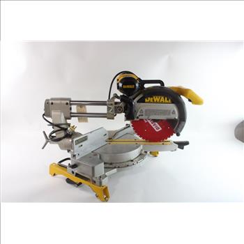 DeWalt Sliding Compound Miter Saw
