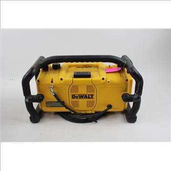 DeWalt Work Site Charger /Radio