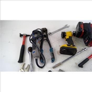 Dewalt Worklight And More 5+ Pieces