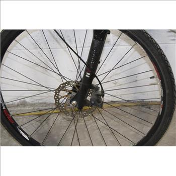 Diamondback Trace Hybrid Bike