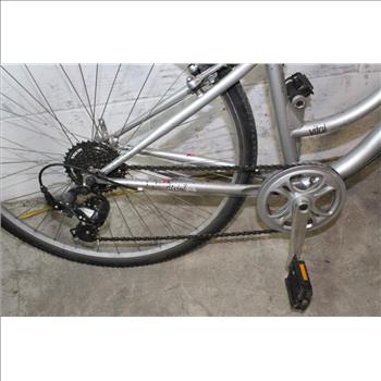 Diamondback Vital Hybrid Bike