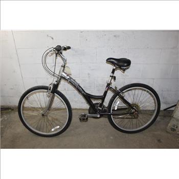 Diamondback Wildwood Hybrid Bike