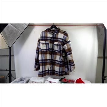 Dip Flannel Sweater Size M, Dog Christmas Outfit Size XS/S, 4 Christmas Stockings