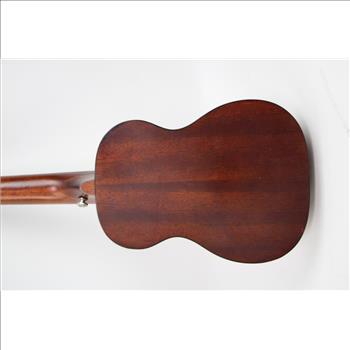 Dong Ling DL-23 Ukulele In Case, Plush Toys And Toothless Dragon Figure, 4 Pieces