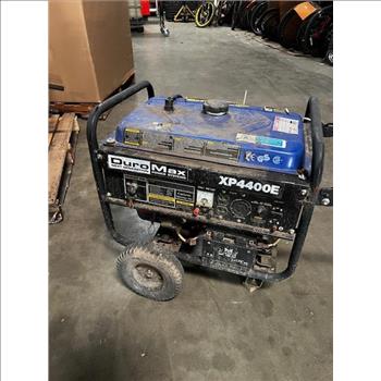 DuroMax XP4400E Gas Powered Generator