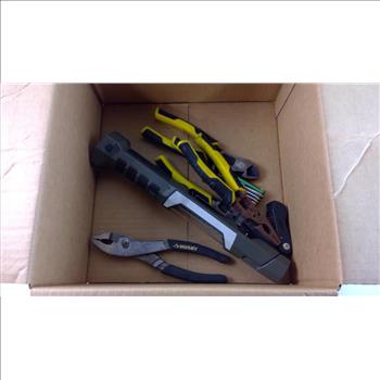 Dymo Label Printer, Flashlights & More, 6+ Pieces