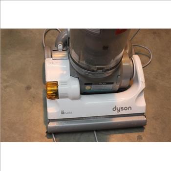 Dyson Upright Bagless Vacuum