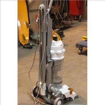 Dyson Upright Bagless Vacuum