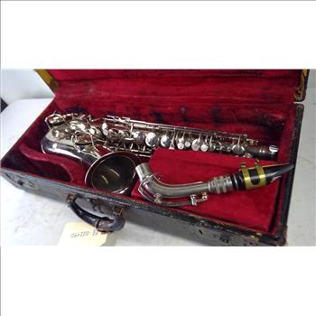 Elkhart Saxophone In Case