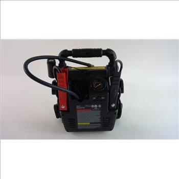 EverStart Maxx Jump Starter