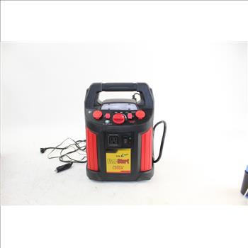 EverStart Maxx Jump Starter With Air Compressor And Inverter