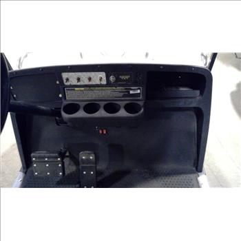 E-Z-Go TXT Golf Cart