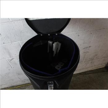 Featherlite Exhibits Boot Display