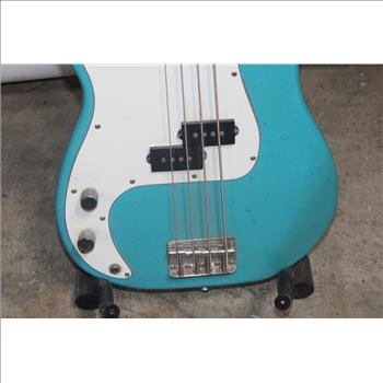 Fender Precision Bass Squier Series- Aqua Blue