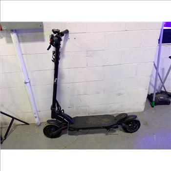 Fluid Electric Scooter