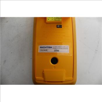 Fluke 287 True RMS Multimeter And Recharge Of Lantern (Switch Off)
