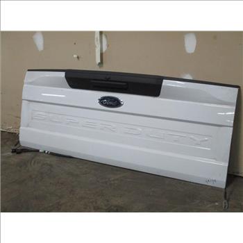 Ford F-250 T5ailgate W/ Backup Camera