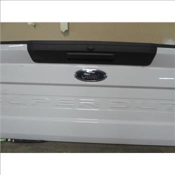 Ford F-250 T5ailgate W/ Backup Camera